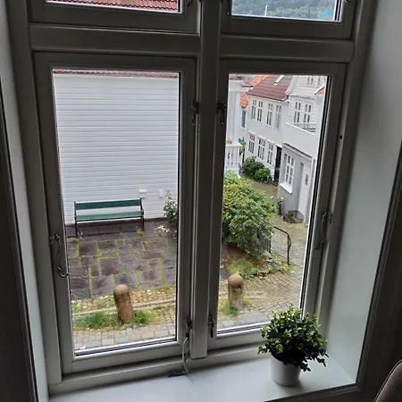 Downtown, Free Parking, 4 Bedrooms, Nordnes, Bryggen, Bergen